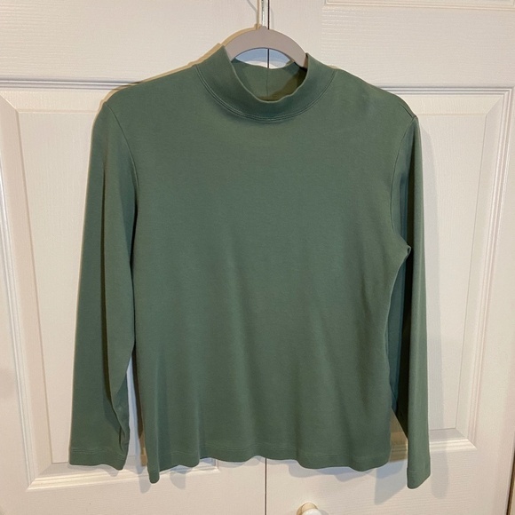 Cabela's Tops - Cabelas Women's Prima Cotton Olive Green Mock‎ Neck Long sleeve M